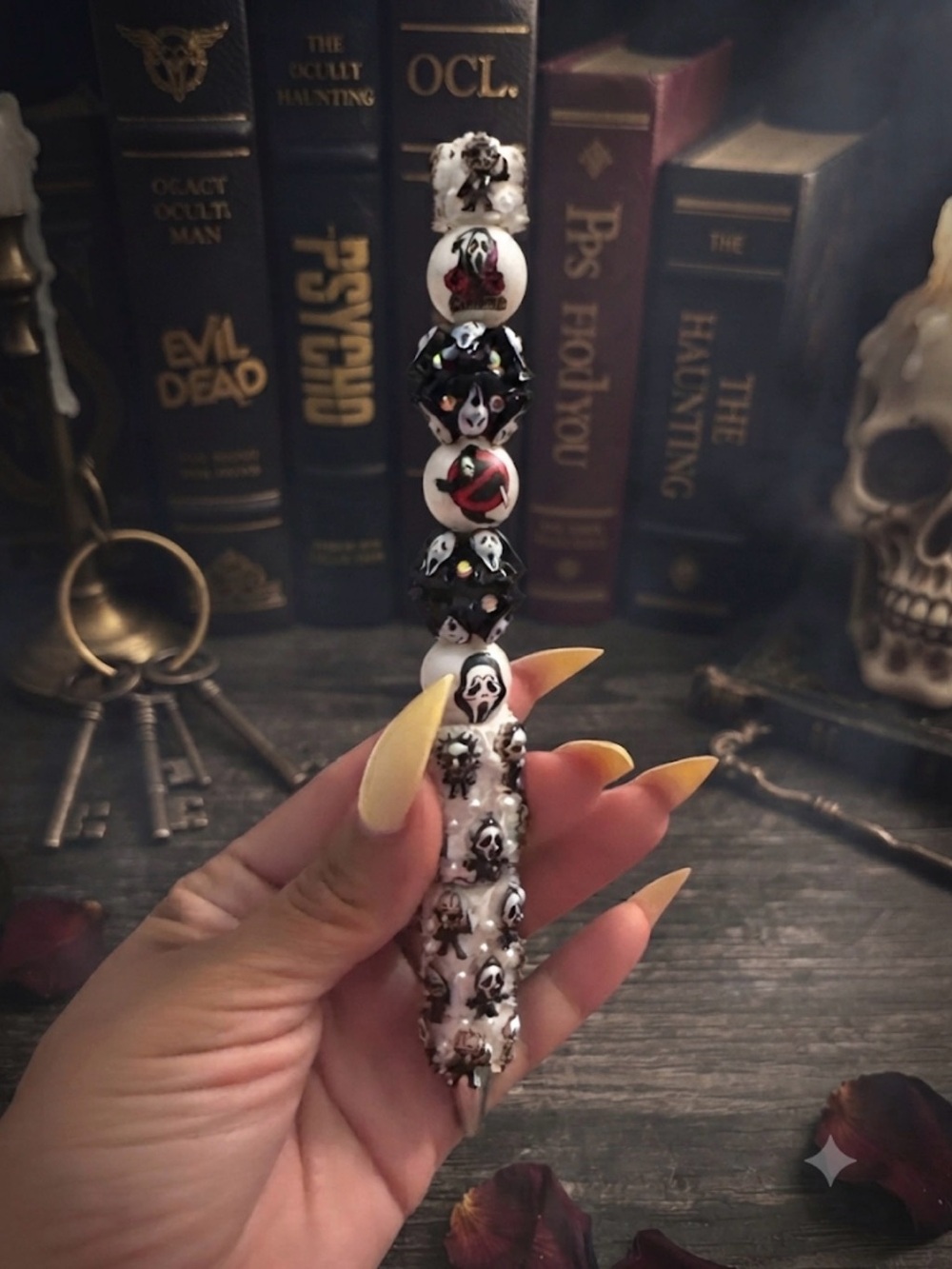 Skull Bead Stretch Bracelet - White & Black